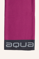 Aqua Trifold Handtuch von Big Max, faltbares Handtuch mit kurzem Druckmuster, ideal für unterwegs, aus weichem Stoff.