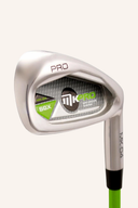 MK Pro SGX Golfschläger mit silbernem Kopf, grünem Schaft und schwarzem Griff vor weißem Studio-Hintergrund
