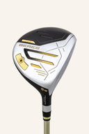 Honma Beres 09 3-Sterne Fairwayholz, 5-Holz, modernes Golfschlägerdesign, detaillierte Sicht auf Schlägerkopf und Griff