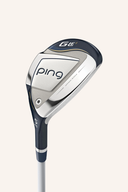 Ping G Le 3 Eisensatz, Golfschläger Set für Damen, zeigt verschiedene Golfschläger mit schwarzem Design und weißen Griffs.