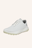 Weißer Ecco LT1 Golfschuhe mit langlebigem Leder, rutschfester Sohle und komfortablem Design auf einem Golfplatz.