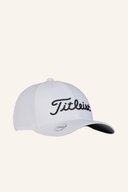 Titleist Players Performance Kappe, schwarze Golfkappe mit Logo, atmungsaktives Material für optimalen Komfort beim Golf.