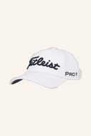 Titleist Junior Tour Performance Kappe in Weiß und Navy, schattenspendende Baseballkappe für junge Sportler