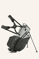 Großes Big Max Aqua Hybrid 4 Standbag mit mehreren Fächern und stabilem Stand, ideal für Golfer.