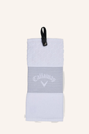 Callaway Tri-Fold Handtuch aus weichem Baumwollstoff, faltbar, ideal für Sport und Reisen, in neutralem Design.