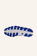 Fußballschuhe von Footjoy Pro/SL II BOA, Golfschuhe mit Schnürsystem und stabilem Design, auf einem grünen Golfplatz.
