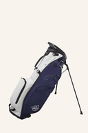 Wilson Exo Lite Standbag mit mehreren Fächern und gepolstertem Griff, ideal für Golfer und leichtes Tragen.