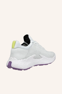 Ecco Biom H5 Golfschuhe in Schwarz mit grünem Akzent, atmungsaktive Golf-Schuhe für Damen, seitliche Schnürung und stabile Sohle.