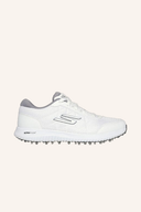 Skechers Max Fairway 4 Golfschuhe in Schwarz mit bequemer Sohle und atmungsaktivem Obermaterial, ideal für Golfspieler.
