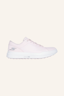 Skechers Go Golf Drive 6 Golfschuhe in Schwarz mit Leder- und Mesh-Obermaterial, für Damen und Herren, auf grünem Golfplatz