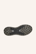 Ecco LT1 Golfschuhe in Schwarz, seitliche Ansicht, atmungsaktives Material, bequeme Passform für Golfspieler