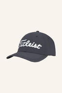 Titleist Players Performance Ball Marker Kappe, schwarze Kappe mit Logo, sportlich und bequem für Golfer.