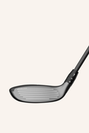 Callaway REVA RISE Hybrid Golfclub mit schwarzem Griff und silbernem Schlägerkopf, auf weißem Hintergrund.