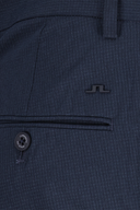 J. Lindeberg Vent Tight Golf Shorts, kurze Hosen aus atmungsaktivem Material, perfekte Passform für Golfspieler.
