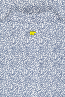 Herren Polo-Shirt mit Flock-Druck von Jack Nicklaus, weiß mit grünen und blauen Akzenten, aus Baumwolle gefertigt.