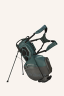 Leichter Big Max Dri Lite Hybrid Plus Golftasche mit mehreren Fächern und stabilen Tragegriffen, ideal für Golfspieler.