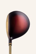 Majesty Prestigio XIV Fairwayholz, golfschläger mit Holzschaft und griff, auf dem Fairway liegend, im golfsport.