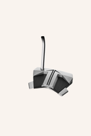 Scotty Cameron Phantom 11 Putter, Blick auf die Rückseite, detaillierte Oberfläche und Griff, für präzises Golfspiel.