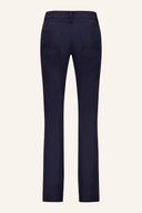 Lange Hose ANJA 3xDRY COOLER von Alberto, bequem und atmungsaktiv, zeigt die detaillierte Stoffstruktur und den elastischen Bund.