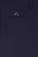 Lange Hose ANJA 3xDRY COOLER von Alberto, atmungsaktiv und feuchtigkeitsableitend, in dunkler Farbe, vor heller Hintergrund.