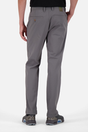 Alberto Rookie 3xDRY Golfhose, lange Herrenhose aus atmungsaktivem Material, ideal für Golf und Outdoor-Aktivitäten.