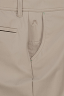 Kurze Golfshorts von Alberto, Earnie WR Revolutional, aus leichtem Material, ideal für den Golfsport, in verschiedenen Farben.