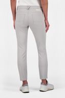 Lange Golfhose Mona 3xDry Cooler von Alberto, atmungsaktiv und bequem für das Golfspiel, in neutralem Design.