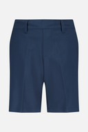 Adidas Ultimate 365 kurze Hosen aus leichtem Material, ideal für Sport und Freizeit, in Schwarz mit weißen Details.