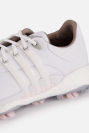 Adidas Tour360 22 Golfschuhe in Grau mit weißen Details, atmungsaktive Ledersohle und rutschfeste Außensohle für Golfsport.