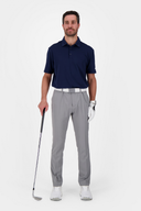 Lange Adidas Ultimate 365 Tapered Golfhose aus elastischem Material, perfekt für sportliches Golfspielen und Komfort.