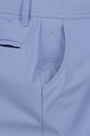 Kurze Golfshorts von Alberto, Earnie WR Revolutional, aus atmungsaktivem Material, mit elastischem Bund und sportlichem Design.