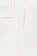 Alberto Earnie FX4 Dry Cooler® Golfshorts, kurze Hosen in neutral Farbgebung, ideal für sportliche Aktivitäten und Golf.