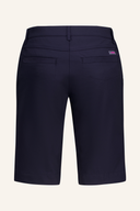 Kurze Golfshorts AUDREY-K FX4 Dry Cooler von Alberto, sportlich und atmungsaktiv, in neutraler Farbe, auf einem weißen Hintergrund.
