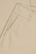 Lange Golfhose von Alberto, Lucy WL WR Revolutional, in neutral Farbe mit elastischem Bund und bequemer Passform.