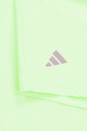 Adidas ärmelloses Poloshirt mit gestreiftem Design, sportlicher Schnitt, aus Baumwolle, für Damen, auf dem Produktbild zu sehen.