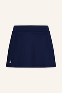 Adidas Ultimate Skort, sportlicher Damen-Rock mit integrierter Shorts, aus atmungsaktivem Material für aktive Bewegungen.