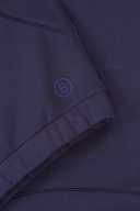 Bogner Finya Pullover in bequemem Strick mit Rippdetails und hohem Kragen, dunkelblau, auf einem weißen Hintergrund.
