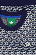 Adidas S Nov Weste, dunkle Sportweste für Damen, aus atmungsaktivem Material, auf einem weißen Hintergrund fotografiert.