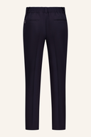 Lange Golfhose von Meyer im klassischen Design, in neutraler Farbe, mit Gürtel und seitlichen Taschen für Damen.