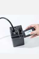 JuCad Ladestandsanzeige für Powerpacks mit Magnetstecker, Trolley Zubehör, zeigt Ladezustand und Verbindung.