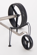 JuCad G Titan 2.0 Elektrotrolley für Golfwagen, elektrisch betriebener Trolley mit robustem Design und Griffen.