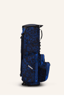 Ogio All Elements Hybrid Standbag mit mehreren Fächern, Tragegriff und robustem Design für Golfspieler.