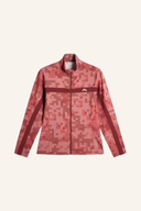 J. Lindeberg Bridger Tour Print Midlayer, bequemer Midlayer mit auffälligem Druck, ideal für Outdoor-Aktivitäten und Sport.