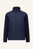 Abacus Links Stretch Regenjacke, wasserabweisende Outdoor-Jacke mit Stretchmaterial, im grünen Design, frontale Reißverschlusstasche.