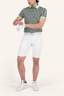 J. Lindeberg Eloy Golfshorts, kurze Hosen aus atmungsaktivem Material, ideal für das Golfspiel, in neutraler Farbe.