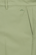 J. Lindeberg Eloy Golfshorts, kurze sportliche Hosen in Grau mit Seitentaschen, für Damen und Herren.
