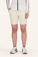 J. Lindeberg Gwen Golfshorts, kurze Hosen aus sportlichem Material mit elastischem Bund und seitlichen Taschen, in neutralem Farbton