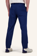 Lange Golfhose von J. Lindeberg, schwarze Herren-Hose mit atmungsaktivem Material und sportlichem Design.