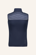 J. Lindeberg Madde Quilt Hybrid Midlayer Weste aus glänzendem, gepolstertem Material mit Reißverschluss und Stehkragen.