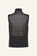 J. Lindeberg Hayden Quilt Hybrid Weste als Midlayer, gepolstert und warm, ideal für Outdoor und Freizeit in dunkler Farbe.